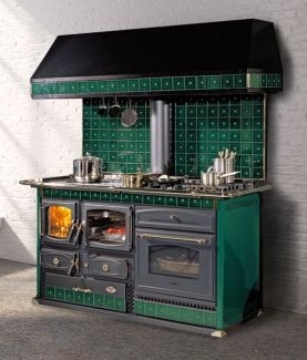 Pose d'un ensemble de cuisinière bois et gaz piano de cuisson sur mesure  dans une cuisine de caractère en Gironde Sauveterre de guyenne - Chaleur  Nordique ® - CHALEUR NORDIQUE
